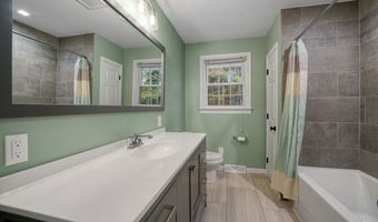 2 Woodland Rd, Acushnet, MA 02743