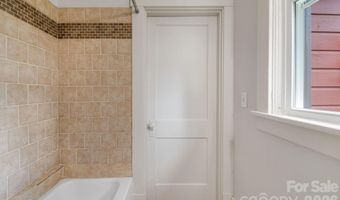 181 Courtland Pl, Asheville, NC 28801