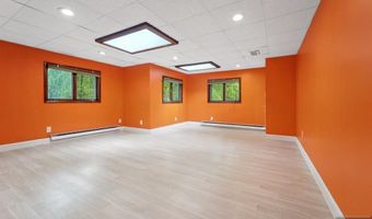 953 Franklin Tpke, Allendale, NJ 07401
