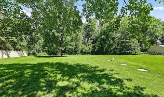37785 Sunnyfield Cir, Avon, MN 56310