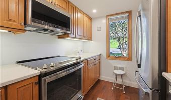 77 Windward Ln, Bristol, RI 02809