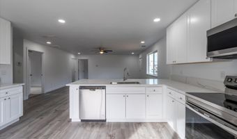 1105 Baltimore Ave SE, Bandon, OR 97411