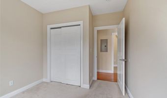70 Great Rd B, Bedford, MA 01730