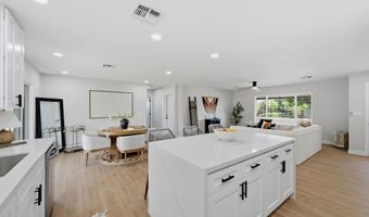 890 W DEL RIO St, Chandler, AZ 85225
