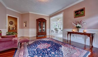 8 Meeting Rock Dr, Atkinson, NH 03811