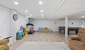 17301 Arlington Ave, Allen Park, MI 48101