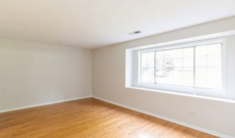 1412 W Crane St 1, Arlington Heights, IL 60004