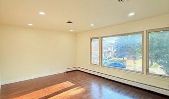 833 W Heritage Dr 1, Addison, IL 60101