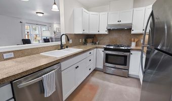 265 23RD St, Astoria, OR 97103