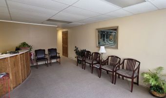 20 22 W 8th St, Anderson, IN 46016