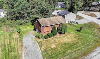 5 River St, Newmarket, NH 03857