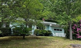1369 Hope Rd, Cranston, RI 02831