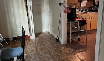 58 Connection St, Newport, RI 02840