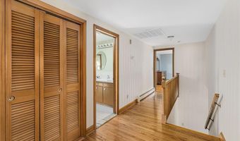 28 Hybrid Dr, Cranston, RI 02920