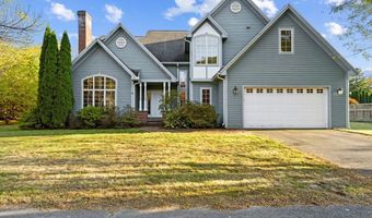 32 Owen Dr, Amherst, MA 01002