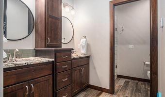 1820 W Thomas Cir, Brandon, SD 57005