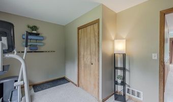 9038 Lahring Rd, Argentine, MI 48436