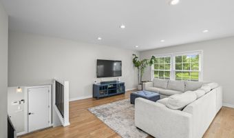 2518 N Ridge Ave, Arlington Heights, IL 60004