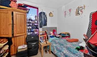 3 Young Ave, Amsterdam, NY 12010