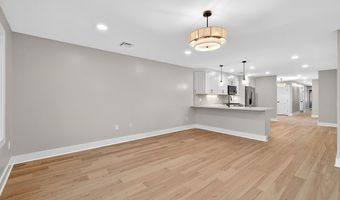 29 W 9TH St, Bayonne, NJ 07002