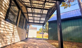 76 Falvey St, Bangor, ME 04401