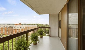 1016 S WAYNE St 1008, Arlington, VA 22204