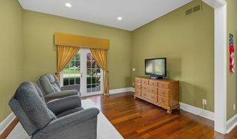 1801 N Dewey St, Auburn, IN 46706