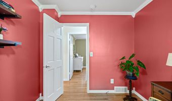 22 Collegeview Dr, Albany, NY 12211