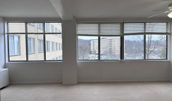 6621 WAKEFIELD Dr 504, Alexandria, VA 22307