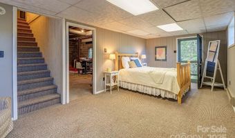 15 Valle Vista Dr, Asheville, NC 28804
