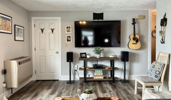 10 Aegis Dr, Bath, ME 04530