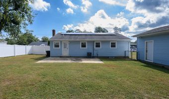 422 Maple Dr, Belford, NJ 07718