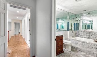 80 Woodbridge Dr, East Greenwich, RI 02818