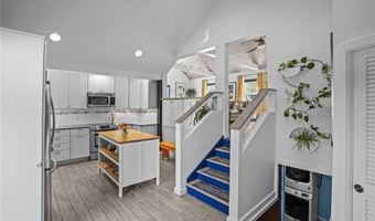 30 Eldredge Ave, East Greenwich, RI 02818