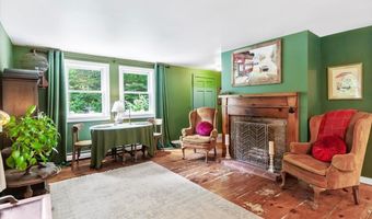 447 Farm Rd, Arlington, VT 05250