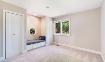 1275 Summit Lake Dr, Angwin, CA 94508