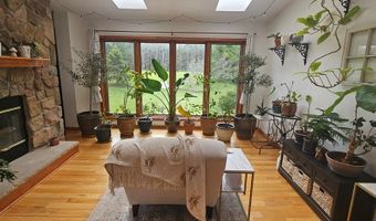E7009 Jackson Rd, Algoma, WI 54201