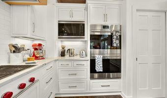 855 Reiten Dr, Ashland, OR 97520