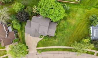 301 E WAYFARER Ln, Appleton, WI 54913