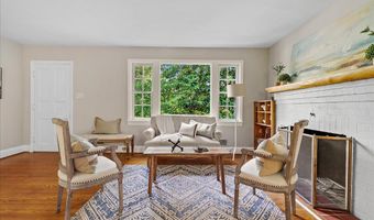 215 WARDOUR Dr, Annapolis, MD 21401