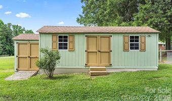 2910 Floral Dr, Albemarle, NC 28001