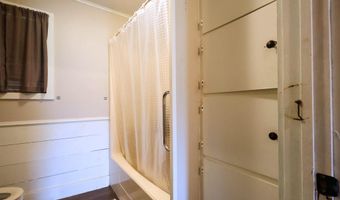 210 Hopkins, Alba, TX 75410
