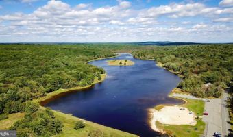 271 N SHORE Dr, Albrightsville, PA 18210