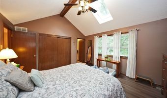 23 Grasspointe Dr, Amherst, NY 14228