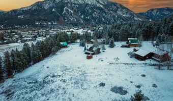 622 GRANDVIEW Dr, Alpine, WY 83128