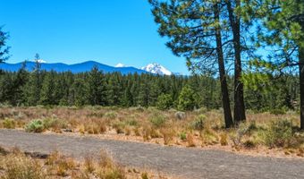 62608 Sparrow Hawk Cir, Bend, OR 97703