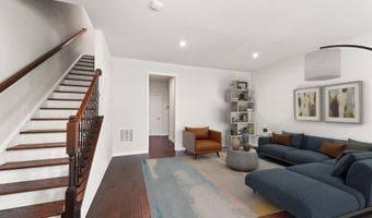 43400 APPLE ORCHARD Sq, Ashburn, VA 20148