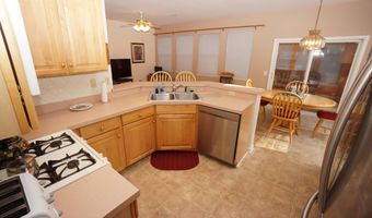 20 Turtle Crk 20, Barnegat, NJ 08005