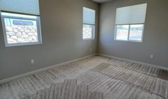 576 Country Hollow Dr, Fernley, NV 89408