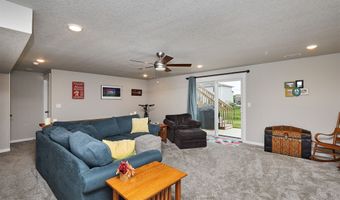 1917 Southbridge Dr, Adel, IA 50003
